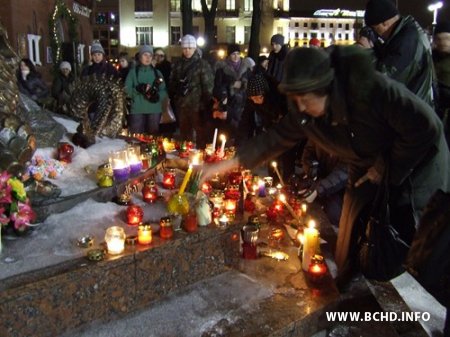 Салідарнасць з беларускімі палітвязнямі скончылася чарговымі затрыманнямі (Фота)