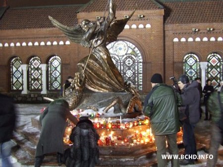 Салідарнасць з беларускімі палітвязнямі скончылася чарговымі затрыманнямі (Фота)