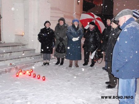 Ля касцёла святога Язэпа ўзгадалі паўстанне Каліноўскага і цяперашніх палітвязняў (Фота)