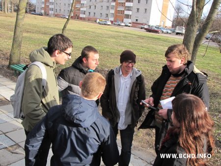 З Акрэсціна выйшаў Мікола Дземідзенка (фотарэпартаж)