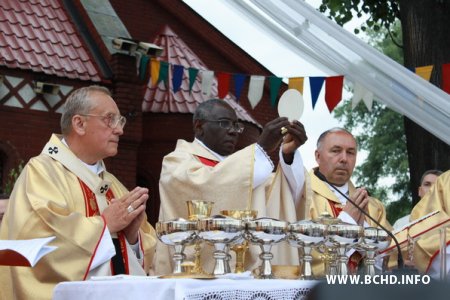 У Менску адзначылі 20-годзьдзе Менска-Магілёўскай мітраполіі (Фота)