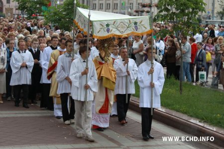 У Менску адзначылі 20-годзьдзе Менска-Магілёўскай мітраполіі (Фота)