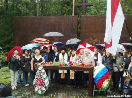 23 жніўня ў Курапатах і Катыні маліліся за ахвяраў таталітарных рэжымаў (Фота)