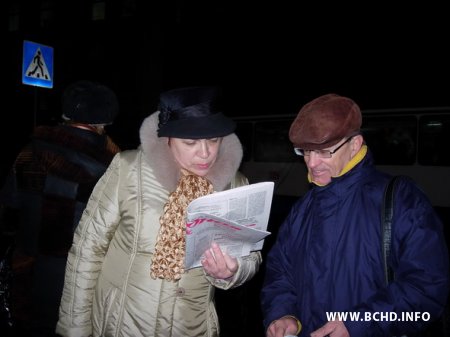 Актывісты БХД азнаёмілі жыхароў Бабруйска з незалежнай прэсай (фота)