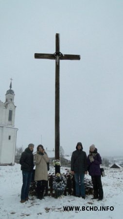 Маладыя хрысціянскія дэмакраты наведалі Крэва, дзе Адам Станкевіч цэлебраваў першую Імшу па-беларуску (фота)