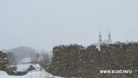 Маладыя хрысціянскія дэмакраты наведалі Крэва, дзе Адам Станкевіч цэлебраваў першую Імшу па-беларуску (фота)