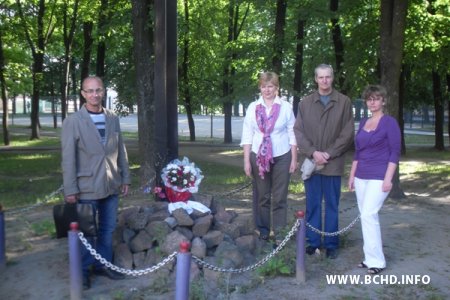 Кветкі да 95-годдзя БХД у Бабруйску (Фота)