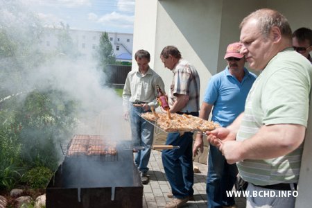 Менскія сябры і прыхільнікі БХД сустрэліся ў нефармальнай абстаноўцы (фотарэпартаж)