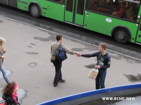 МХД у Менску заклікала не гуляць з агнём і байкатаваць выбары (фота, відэа)