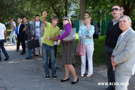 Сябры Нацрады БХД падтрымалі Дзяніса Садоўскага на Акрэсціна (Фота)