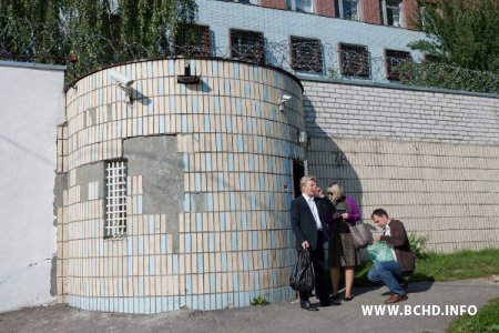 Сябры Нацрады БХД падтрымалі Дзяніса Садоўскага на Акрэсціна (Фота)