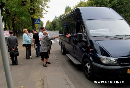 У Бабруйску актывісты БХД узялі ўдзел у пікеце за байкот "выбараў" (фота)