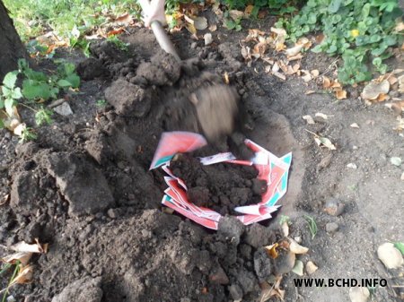 Маладыя Хрысціянскія Дэмакраты пахавалі несумленныя "выбары" (фота)