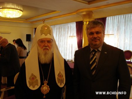 Георгі Дзмітрук у Кіеве ўзяў удзел у малітоўным сняданку ў Вярхоўнай Радзе (фота)