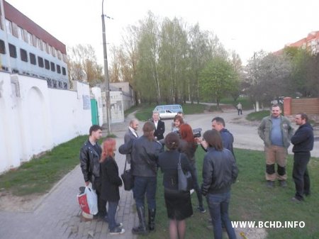 Актывісты БХД сустрэлі вязняў Акрэсціна (фота)