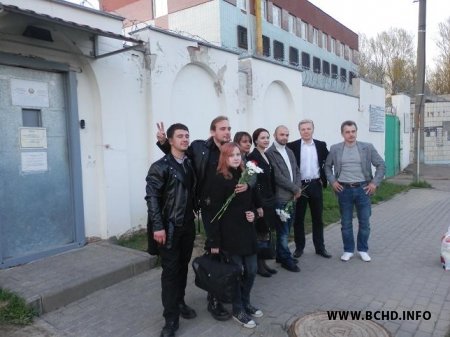 Актывісты БХД сустрэлі вязняў Акрэсціна (фота)