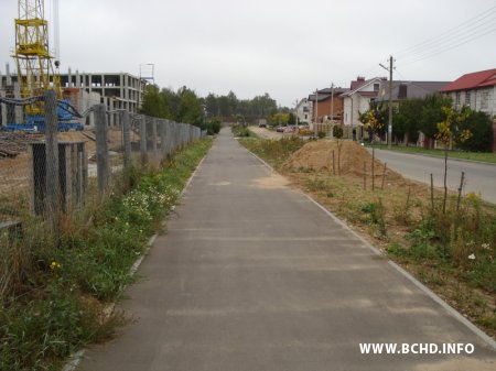 У вёсцы пад Менскам улады распрадалі дзіцячую пляцоўку (фота)