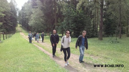 Актывісты БХД у якасці альэрнатывы 3 ліпеня правялі талаку ў Курапатах (фота, відэа)