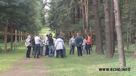 Актывісты БХД у якасці альэрнатывы 3 ліпеня правялі талаку ў Курапатах (фота, відэа)