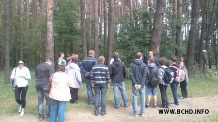Актывісты БХД у якасці альэрнатывы 3 ліпеня правялі талаку ў Курапатах (фота, відэа)