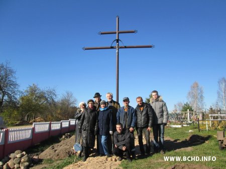 У Капыльскім раёне актывісты БХД правялі талаку на месцы будучага помніка ахвярам фашызму (фота)