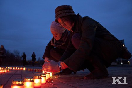 У Мінску запалілі 300 свечак у памяць аб ненароджаных дзецях (фота, відэа)