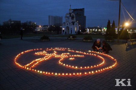 У Мінску запалілі 300 свечак у памяць аб ненароджаных дзецях (фота, відэа)