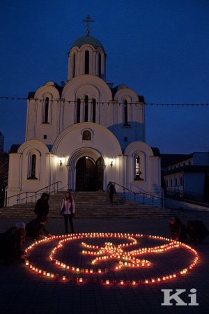 У Мінску запалілі 300 свечак у памяць аб ненароджаных дзецях (фота, відэа)