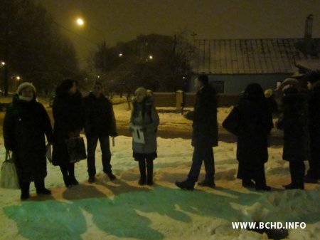 Як Вольгу Мікалайчык сустрэць з Акрэсціна намагаліся (фота)