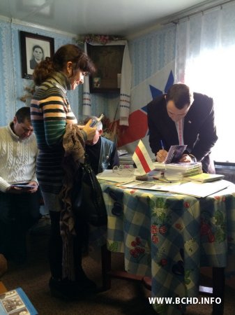 Севярынец прэзентаваў "Беларускую глыбіню" у Карэлічах, Наваградку, Слоніме, Ваўкавыску (фота)