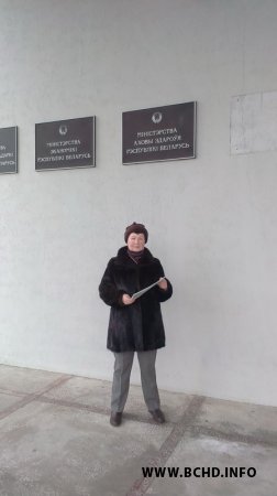 Актывісты «Народнага кантролю» перадалі подпісы «За якасную медыцыну» ў Мінску (фота)