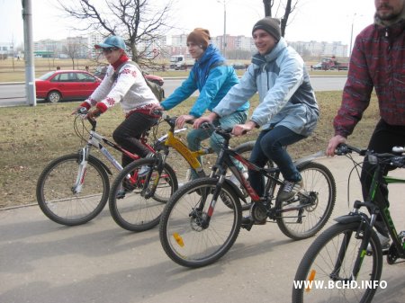 У Віцебску прайшоў велапрабег за роварныя дарожкі (фота)