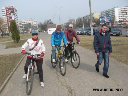 У Віцебску прайшоў велапрабег за роварныя дарожкі (фота)