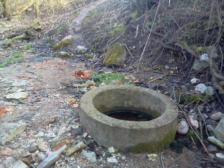 Жыхары вуліцы Салы ў Гародні надалей застаюцца без камунікацый (фота)