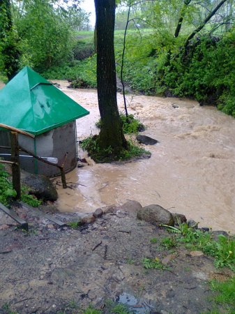 Жыхары вуліцы Салы ў Гародні надалей застаюцца без камунікацый (фота)