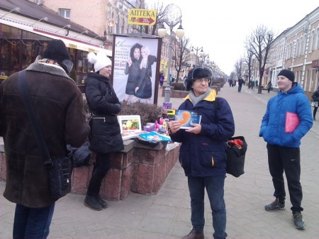 Активисты БХД призвали бобруйчан защитить жизнь (фото)