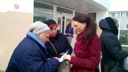 У мінскім Сухараве БХД пачала збор подпісаў за якасную медыцыну (фота)