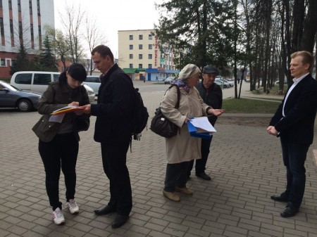 У Бабруйску актывісты БХД збіраюць подпісы у абарону жыцця (фота)