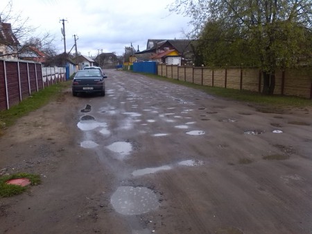 У Магілёве патрабуюць ад уладаў звярнуць увагу на стан дарог (фота)