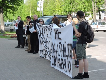 У Жодзіне затрымалі ўдзельнікаў мітынгу салідарнасьці з прадпрымальнікамі