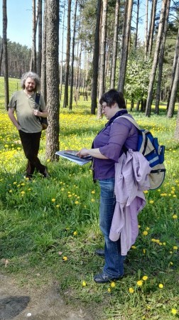 Мінскія актывісты БХД правялі экскурсію і талаку ў Курапатах (фота)