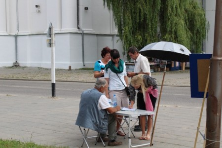 БХД на Слонімшчыне працягвае збіраць подпісы ў абарону жыцця (фота)