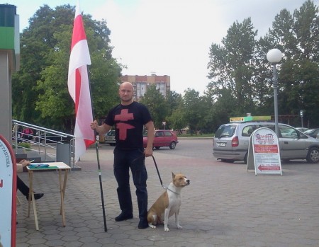 У Гародні на пікет прамоўцаў БХД выклікалі міліцыю (фота)