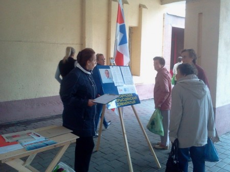 В Гродно на пикет спикера БХД вызвали милицию (фото)