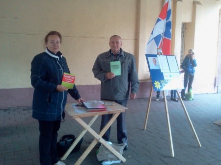 У Гародні на пікет прамоўцаў БХД выклікалі міліцыю (фота)