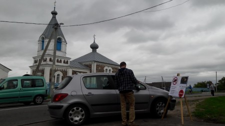 У Маладзечанскім раёне на пікетах БХД збіраюць подпісы супраць неэкалагічных свінакомплексаў (фота)