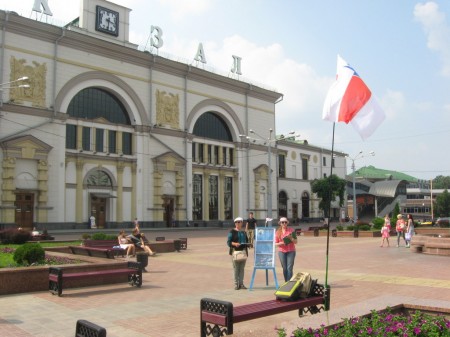 У Віцебску на пікет БХД выклікалі міліцыю і патрабавалі зняць сцяг (фота)