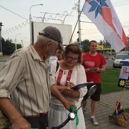 У Бабруйску збіраюць подпісы, каб зрабіць 27 ліпеня нацыянальным святам (фота)