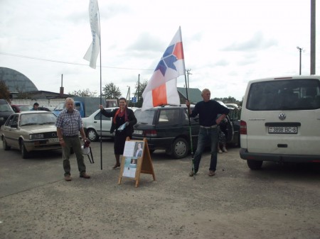 У Хоцімску толькі два дазволеныя месцы для пікетаў, на адно з іх кандыдата ад БХД не пусцілі (фота)