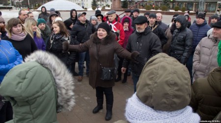 Удзельніцу віцебскага Маршу недармаедаў выклікалі ў Следчы камітэт